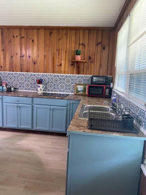 ג'קסונוויל Cozy Home, King Bed, 3 Bedrooms,Close To Downtown Beaches Towncenter מראה חיצוני תמונה
